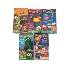 Set of 5  VeggieTales VHS Tapes Josh and the Big Wall Dave & The Giant Pickle